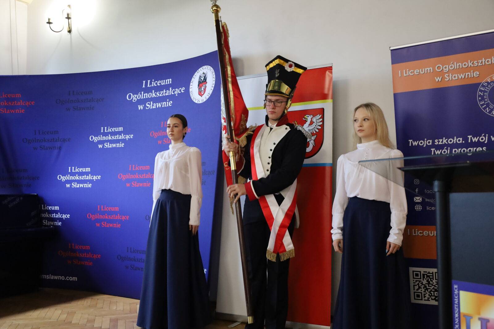 Poczet sztandarowy szkoły